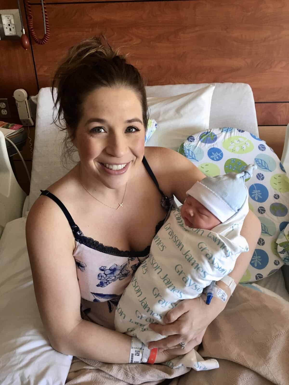 pregnancy gifts for first time moms
